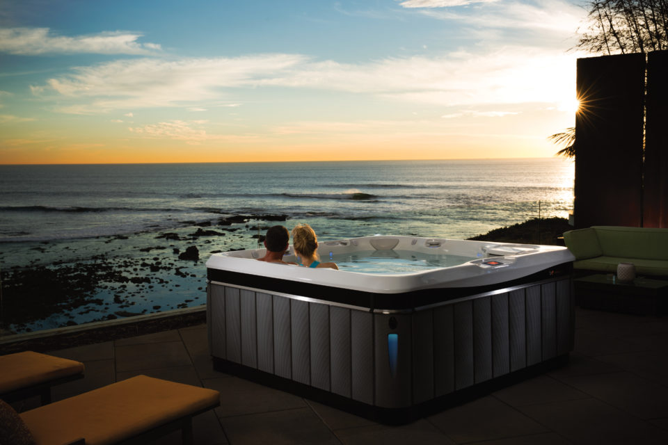 Caldera Spas® Utopia® Series vs. Marquis Spas® Signature® Series