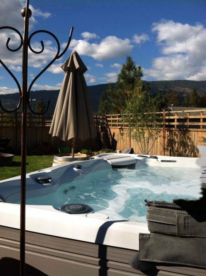 Enjoy nature in a Caldera Hot Tub